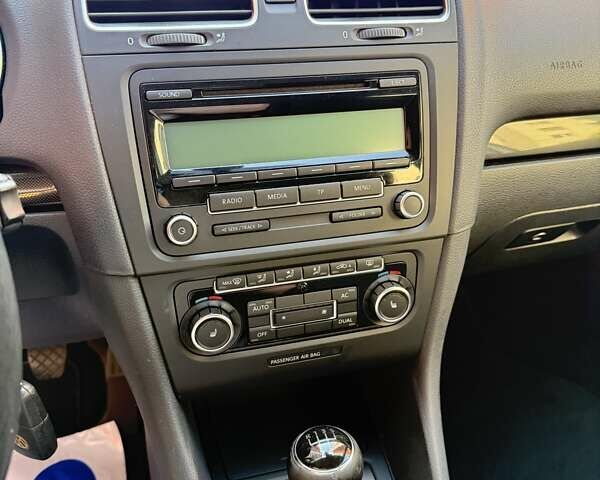 Сірий Фольксваген Гольф, об'ємом двигуна 1.6 л та пробігом 213 тис. км за 7700 $, фото 22 на Automoto.ua