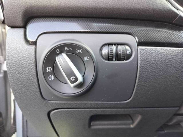 Сірий Фольксваген Гольф, об'ємом двигуна 1.6 л та пробігом 189 тис. км за 7600 $, фото 18 на Automoto.ua