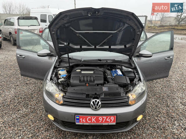 Серый Фольксваген Гольф, объемом двигателя 1.6 л и пробегом 208 тыс. км за 7999 $, фото 48 на Automoto.ua