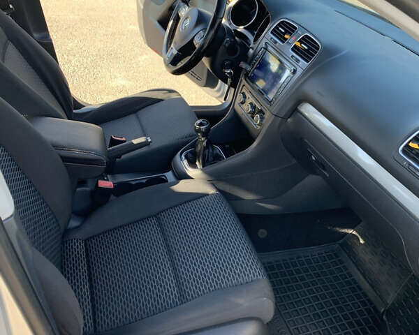 Фольксваген Гольф 2009 в Бобринце на Automoto.ua Серый Фольксваген Гольф, объемом двигателя 1.4 л и пробегом 299 тыс. км за 7500 $, фото 18 на Automoto.ua