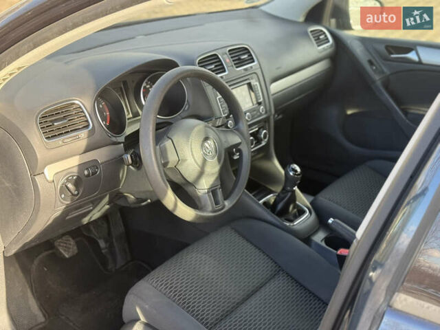 Сірий Фольксваген Гольф, об'ємом двигуна 1.4 л та пробігом 266 тис. км за 5400 $, фото 4 на Automoto.ua