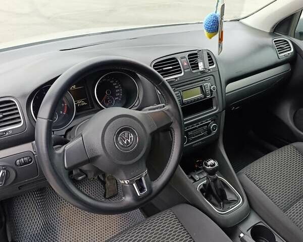 Серый Фольксваген Гольф, объемом двигателя 1.39 л и пробегом 211 тыс. км за 6999 $, фото 21 на Automoto.ua