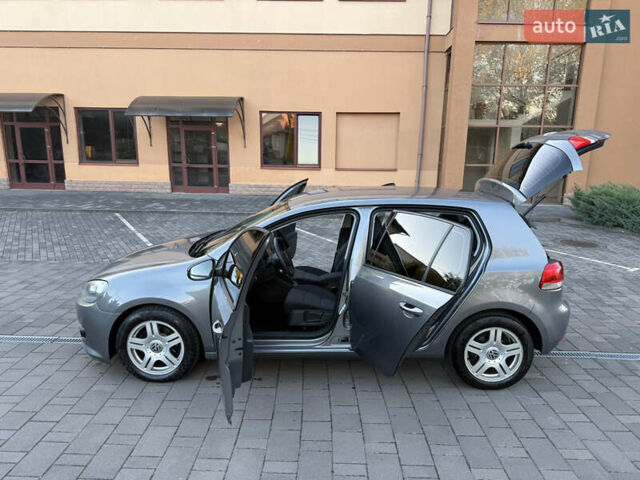 Серый Фольксваген Гольф, объемом двигателя 1.6 л и пробегом 155 тыс. км за 8450 $, фото 14 на Automoto.ua