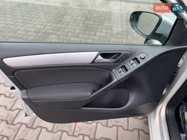 Серый Фольксваген Гольф, объемом двигателя 1.4 л и пробегом 209 тыс. км за 8800 $, фото 29 на Automoto.ua