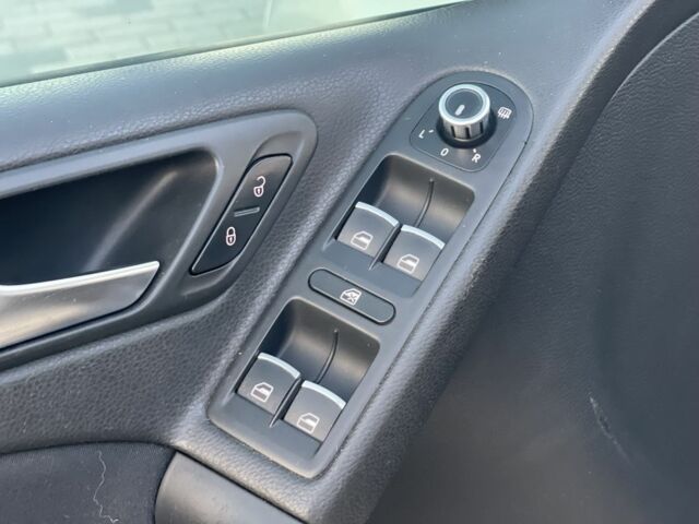 Серый Фольксваген Гольф, объемом двигателя 1.4 л и пробегом 232 тыс. км за 7300 $, фото 17 на Automoto.ua