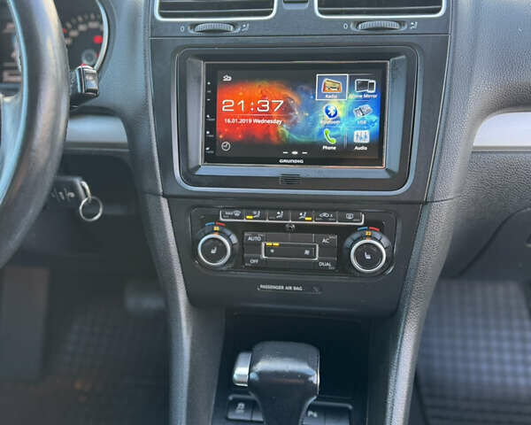 Сірий Фольксваген Гольф, об'ємом двигуна 1.39 л та пробігом 215 тис. км за 8700 $, фото 25 на Automoto.ua