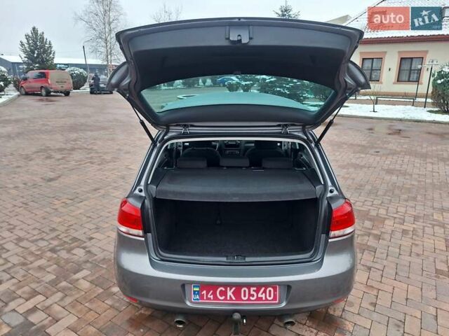 Серый Фольксваген Гольф, объемом двигателя 1.6 л и пробегом 223 тыс. км за 7650 $, фото 41 на Automoto.ua