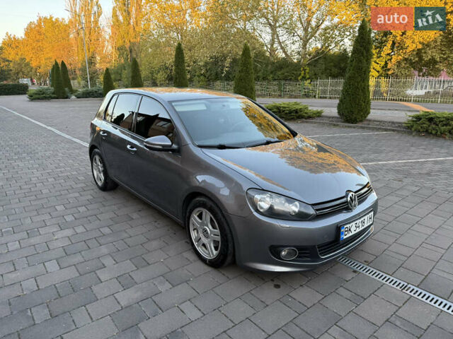Серый Фольксваген Гольф, объемом двигателя 1.6 л и пробегом 155 тыс. км за 8450 $, фото 2 на Automoto.ua