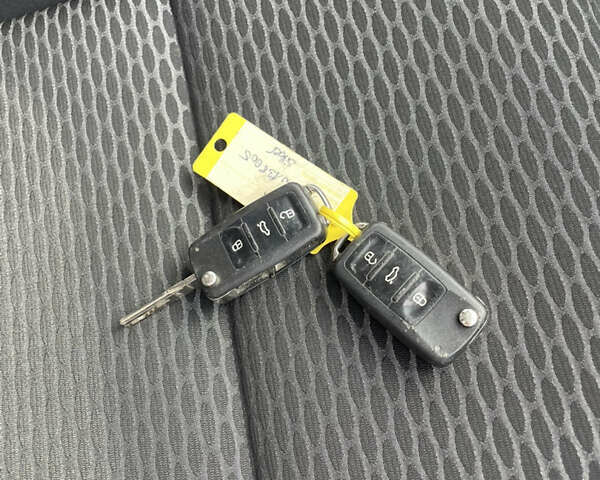 Сірий Фольксваген Гольф, об'ємом двигуна 1.39 л та пробігом 137 тис. км за 7700 $, фото 32 на Automoto.ua