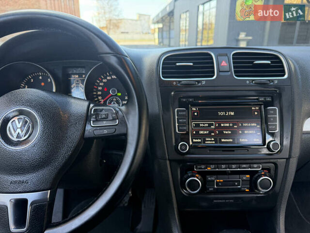 Серый Фольксваген Гольф, объемом двигателя 1.4 л и пробегом 167 тыс. км за 8500 $, фото 69 на Automoto.ua