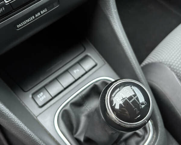 Серый Фольксваген Гольф, объемом двигателя 1.4 л и пробегом 179 тыс. км за 7200 $, фото 20 на Automoto.ua