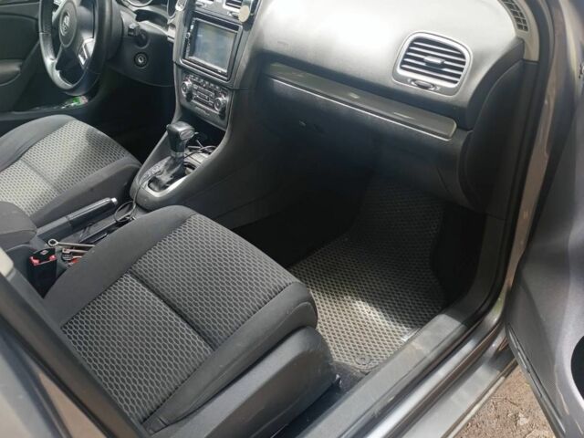 Серый Фольксваген Гольф, объемом двигателя 1.4 л и пробегом 305 тыс. км за 8300 $, фото 6 на Automoto.ua