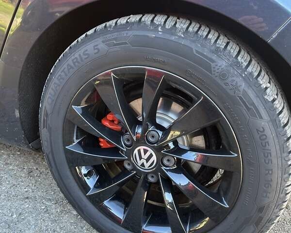 Фольксваген Гольф 2010 у Чернівцях на Automoto.ua Сірий Фольксваген Гольф, об'ємом двигуна 1.39 л та пробігом 170 тис. км за 8500 $, фото 3 на Automoto.ua