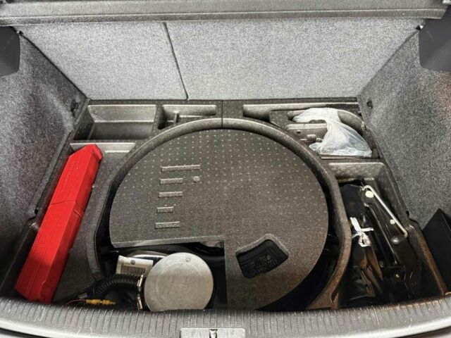 Серый Фольксваген Гольф, объемом двигателя 1.6 л и пробегом 216 тыс. км за 7350 $, фото 10 на Automoto.ua