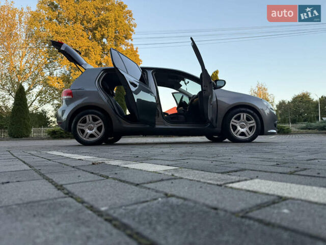 Серый Фольксваген Гольф, объемом двигателя 1.6 л и пробегом 155 тыс. км за 8450 $, фото 23 на Automoto.ua