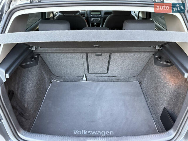 Серый Фольксваген Гольф, объемом двигателя 1.6 л и пробегом 155 тыс. км за 8450 $, фото 39 на Automoto.ua