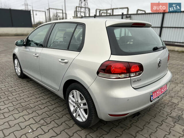Серый Фольксваген Гольф, объемом двигателя 1.4 л и пробегом 209 тыс. км за 8800 $, фото 4 на Automoto.ua