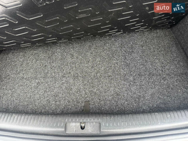 Сірий Фольксваген Гольф, об'ємом двигуна 1.6 л та пробігом 275 тис. км за 6350 $, фото 32 на Automoto.ua