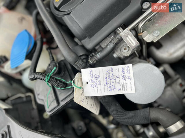 Серый Фольксваген Гольф, объемом двигателя 1.4 л и пробегом 209 тыс. км за 8800 $, фото 34 на Automoto.ua