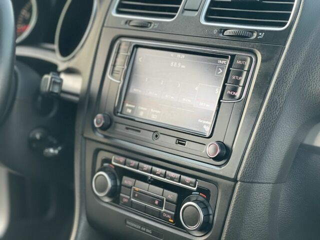 Серый Фольксваген Гольф, объемом двигателя 1.4 л и пробегом 232 тыс. км за 7300 $, фото 22 на Automoto.ua