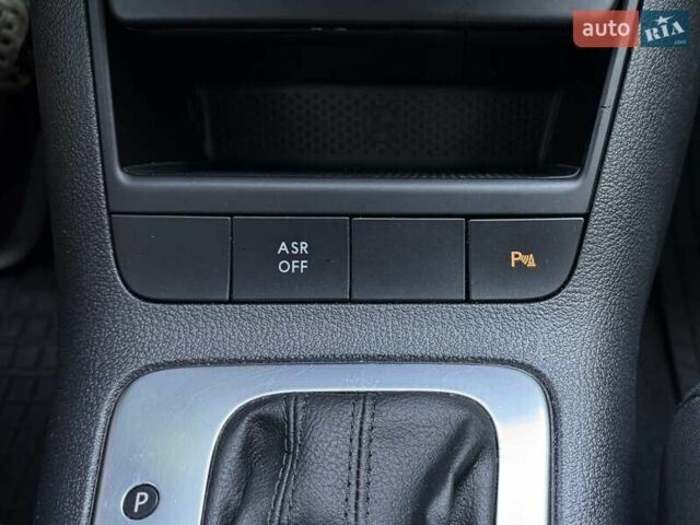 Серый Фольксваген Гольф, объемом двигателя 1.39 л и пробегом 166 тыс. км за 8500 $, фото 27 на Automoto.ua