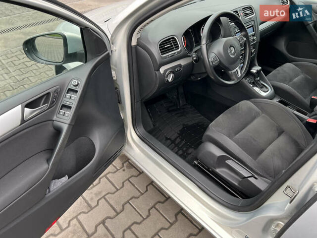 Серый Фольксваген Гольф, объемом двигателя 1.4 л и пробегом 209 тыс. км за 8800 $, фото 12 на Automoto.ua