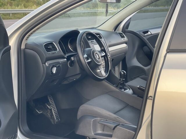 Серый Фольксваген Гольф, объемом двигателя 1.4 л и пробегом 232 тыс. км за 7300 $, фото 15 на Automoto.ua