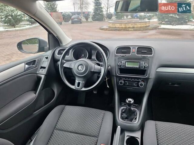 Серый Фольксваген Гольф, объемом двигателя 1.6 л и пробегом 223 тыс. км за 7650 $, фото 38 на Automoto.ua