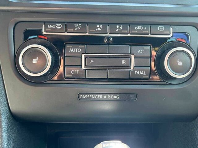 Серый Фольксваген Гольф, объемом двигателя 1.6 л и пробегом 240 тыс. км за 8600 $, фото 16 на Automoto.ua