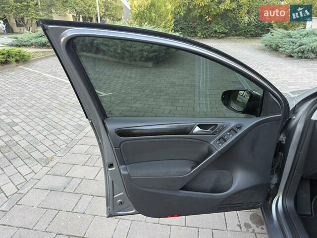 Серый Фольксваген Гольф, объемом двигателя 1.6 л и пробегом 155 тыс. км за 8450 $, фото 32 на Automoto.ua