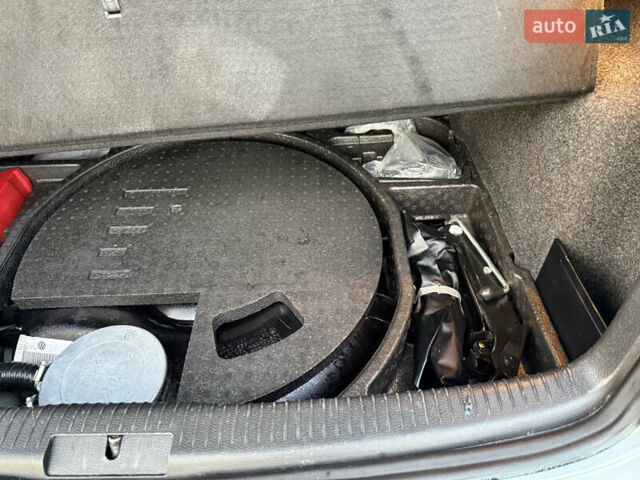 Сірий Фольксваген Гольф, об'ємом двигуна 0 л та пробігом 216 тис. км за 7350 $, фото 31 на Automoto.ua