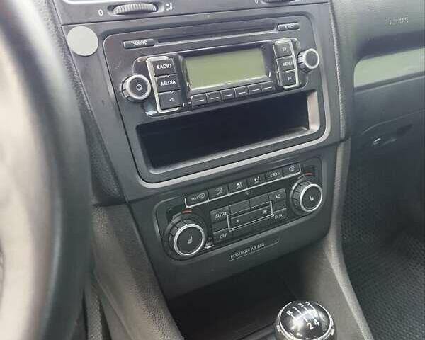 Серый Фольксваген Гольф, объемом двигателя 1.39 л и пробегом 210 тыс. км за 7150 $, фото 21 на Automoto.ua