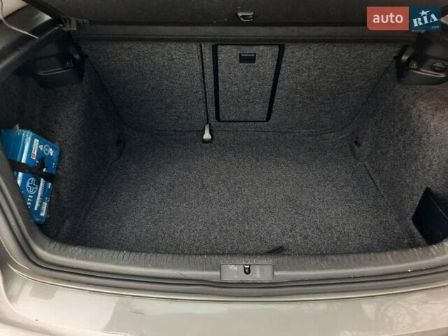 Сірий Фольксваген Гольф, об'ємом двигуна 1.6 л та пробігом 212 тис. км за 8500 $, фото 69 на Automoto.ua