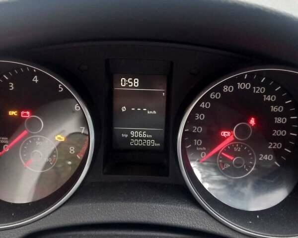 Серый Фольксваген Гольф, объемом двигателя 1.2 л и пробегом 200 тыс. км за 6800 $, фото 3 на Automoto.ua