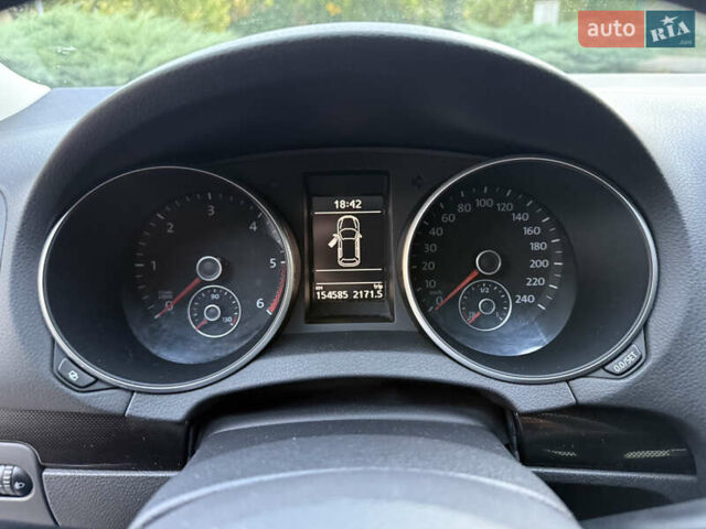 Серый Фольксваген Гольф, объемом двигателя 1.6 л и пробегом 155 тыс. км за 8450 $, фото 60 на Automoto.ua