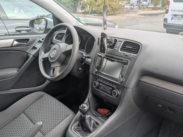 Фольксваген Гольф 2010 в Вышгороде на Automoto.ua Серый Фольксваген Гольф, объемом двигателя 1.4 л и пробегом 186 тыс. км за 7990 $, фото 4 на Automoto.ua