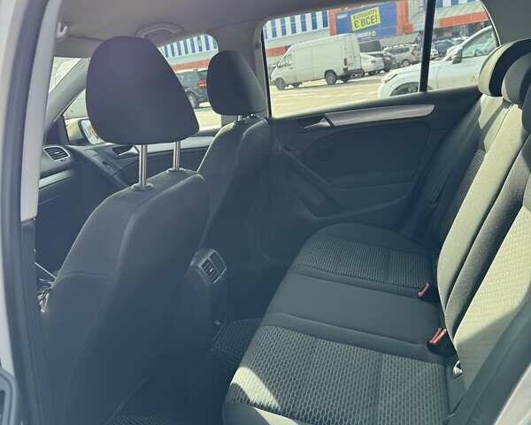 Сірий Фольксваген Гольф, об'ємом двигуна 1.39 л та пробігом 186 тис. км за 7900 $, фото 25 на Automoto.ua