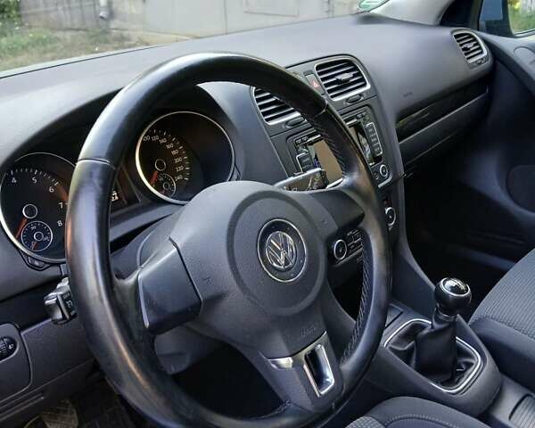 Сірий Фольксваген Гольф, об'ємом двигуна 1.4 л та пробігом 260 тис. км за 7350 $, фото 2 на Automoto.ua