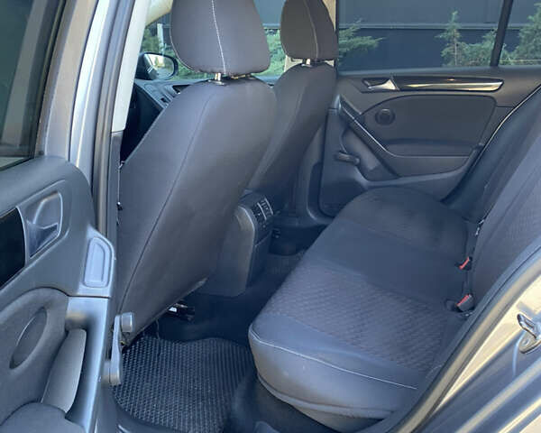 Серый Фольксваген Гольф, объемом двигателя 1.6 л и пробегом 280 тыс. км за 6699 $, фото 20 на Automoto.ua