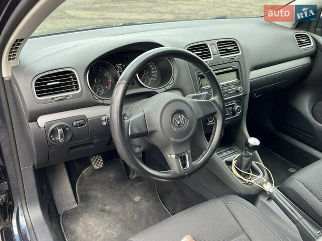 Серый Фольксваген Гольф, объемом двигателя 1.39 л и пробегом 172 тыс. км за 8500 $, фото 7 на Automoto.ua