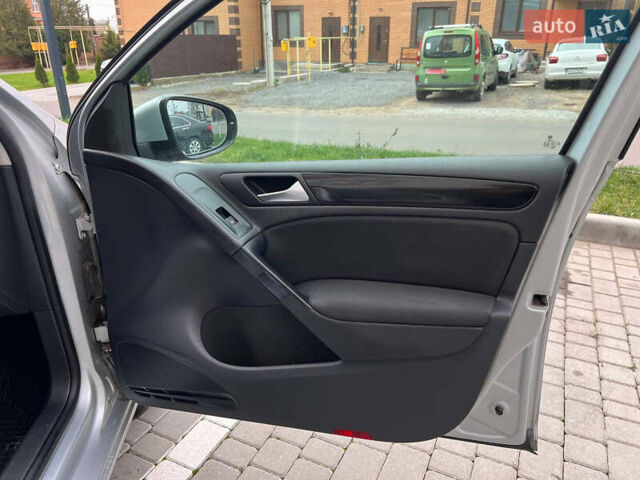 Серый Фольксваген Гольф, объемом двигателя 1.6 л и пробегом 267 тыс. км за 6650 $, фото 50 на Automoto.ua