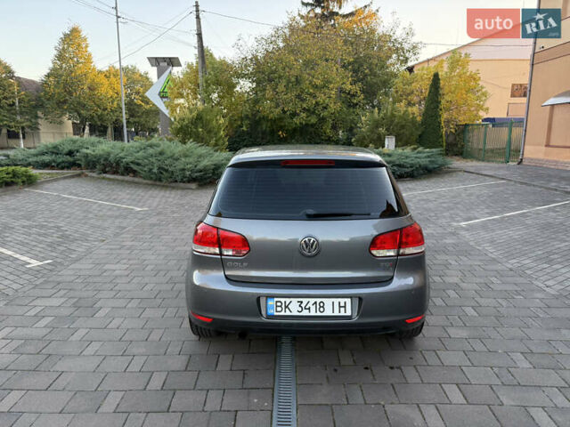 Серый Фольксваген Гольф, объемом двигателя 1.6 л и пробегом 155 тыс. км за 8450 $, фото 5 на Automoto.ua