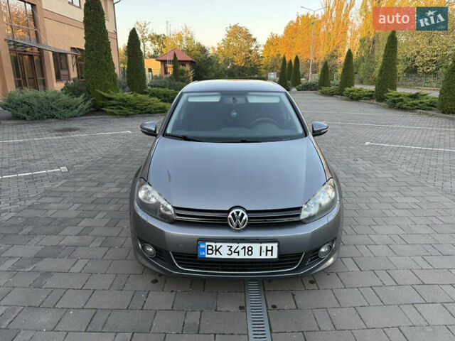 Серый Фольксваген Гольф, объемом двигателя 1.6 л и пробегом 155 тыс. км за 8450 $, фото 1 на Automoto.ua