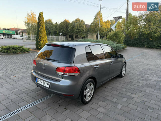 Серый Фольксваген Гольф, объемом двигателя 1.6 л и пробегом 155 тыс. км за 8450 $, фото 6 на Automoto.ua