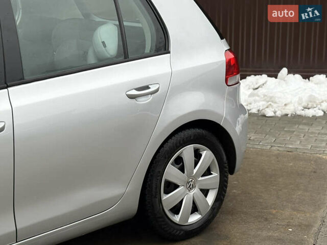 Серый Фольксваген Гольф, объемом двигателя 1.6 л и пробегом 228 тыс. км за 6799 $, фото 9 на Automoto.ua