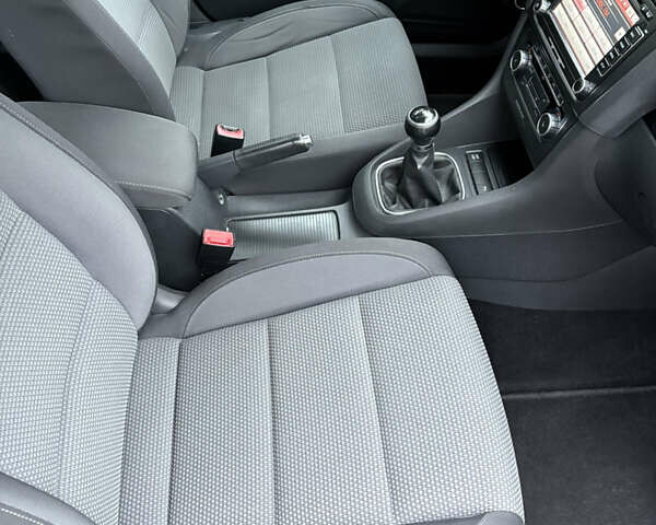 Серый Фольксваген Гольф, объемом двигателя 1.4 л и пробегом 179 тыс. км за 7200 $, фото 40 на Automoto.ua