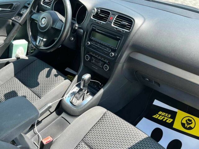 Серый Фольксваген Гольф, объемом двигателя 1.6 л и пробегом 240 тыс. км за 8600 $, фото 19 на Automoto.ua