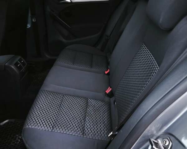 Серый Фольксваген Гольф, объемом двигателя 1.39 л и пробегом 224 тыс. км за 6200 $, фото 6 на Automoto.ua