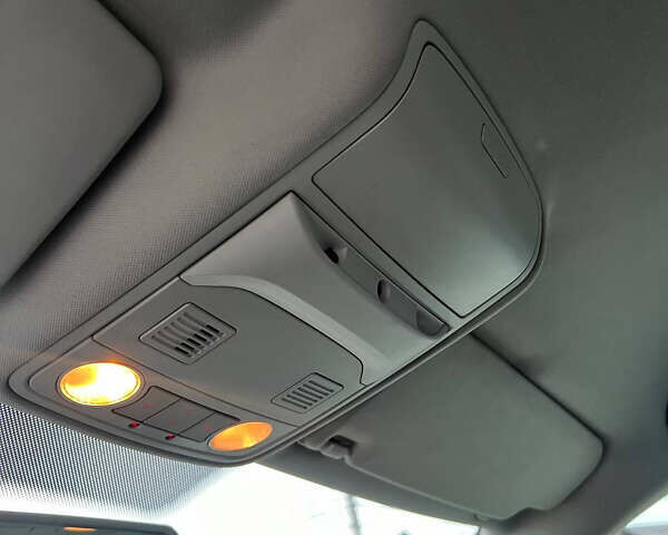 Серый Фольксваген Гольф, объемом двигателя 1.6 л и пробегом 267 тыс. км за 6650 $, фото 40 на Automoto.ua