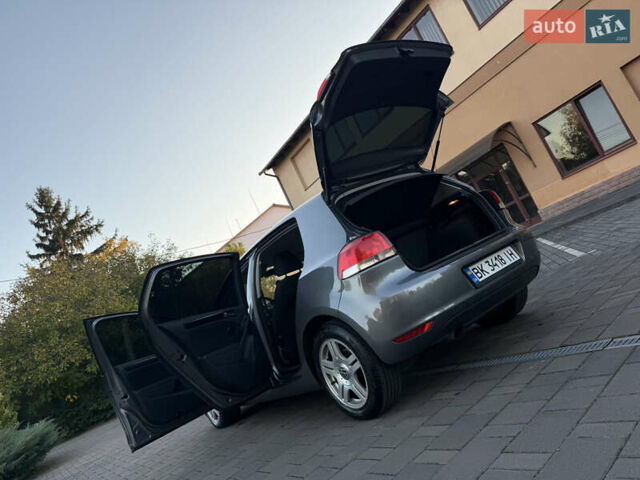 Серый Фольксваген Гольф, объемом двигателя 1.6 л и пробегом 155 тыс. км за 8450 $, фото 21 на Automoto.ua